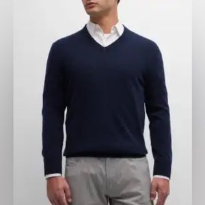 Neiman Marcus Navy M Cashmere Sweater